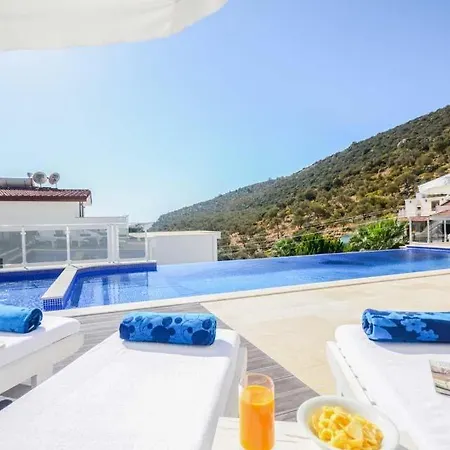 Sleeps 10 Pool Air Con Wifi