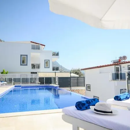 Villa Sleeps 10 Pool Air Con Wifi