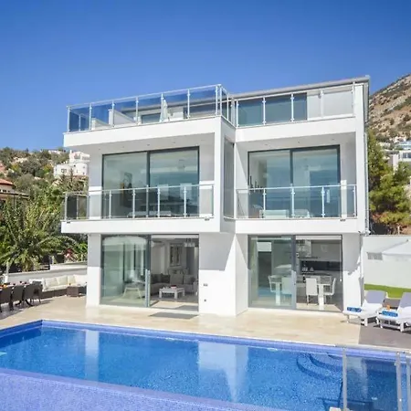Villa Sleeps 10 Pool Air Con Wifi *